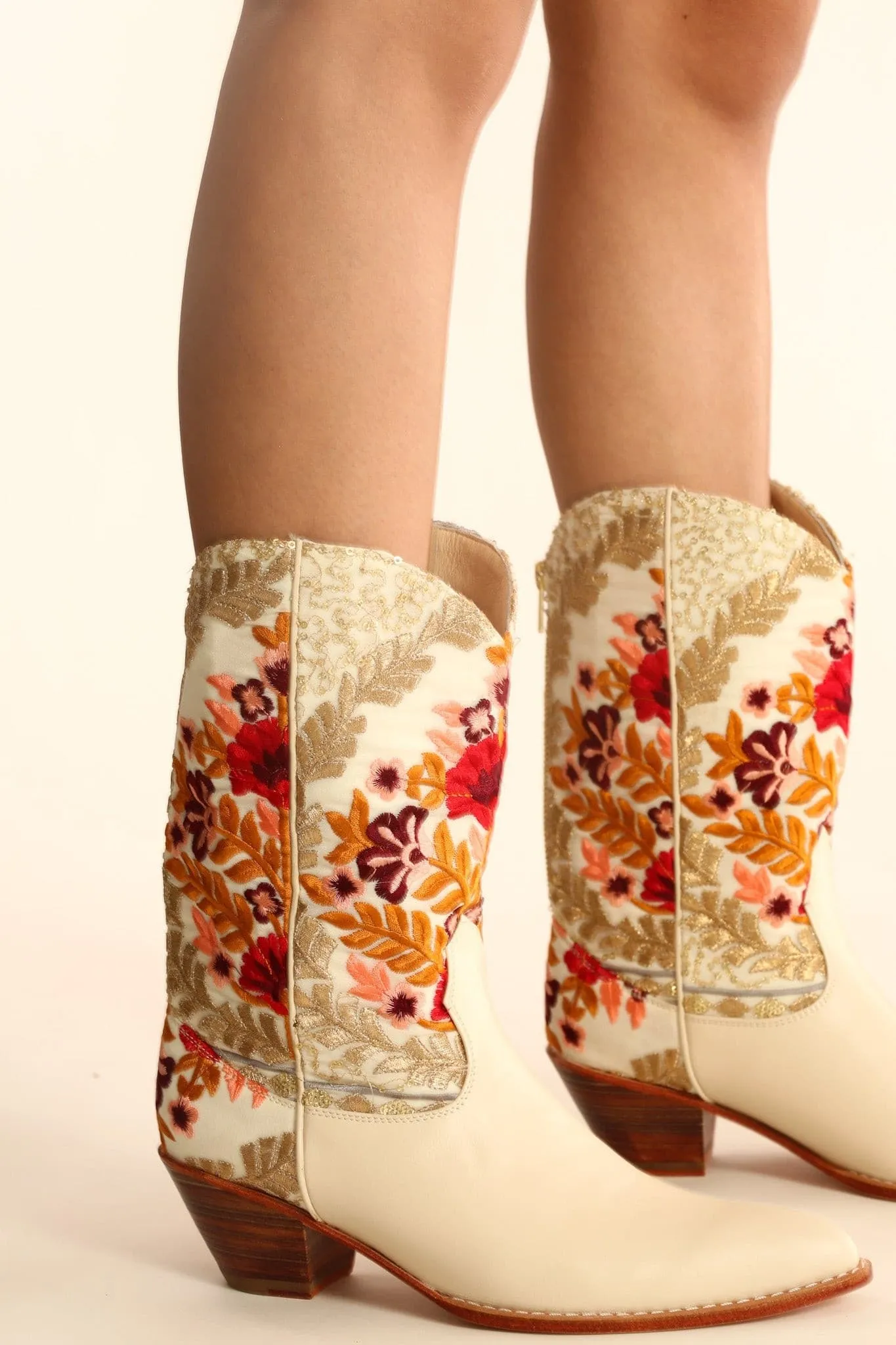 EMBROIDERED SILK WESTERN BOOTS ANILES