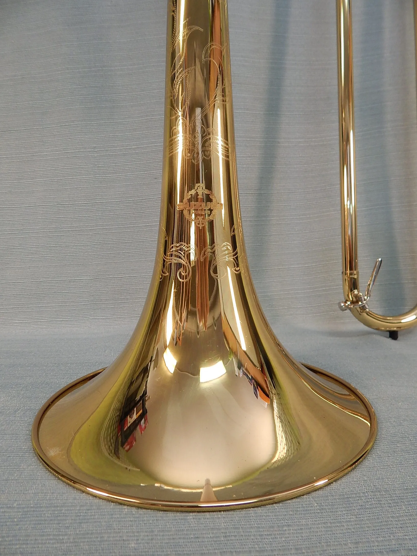 Suzuki Musique Trombone with Aluminum Case